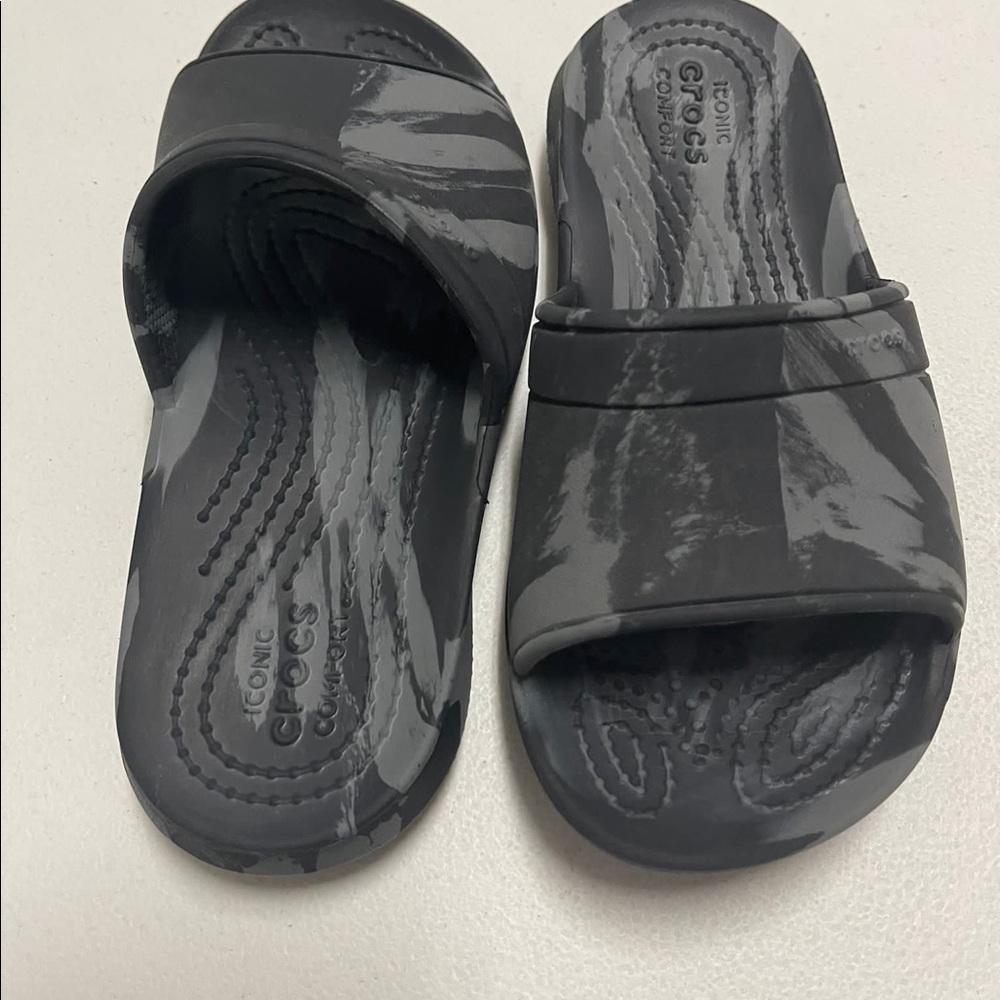Boys Crocs sandals size 13, good condition.